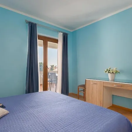 Spacious New App For 5 Persons, Close Beach&city Appartamento