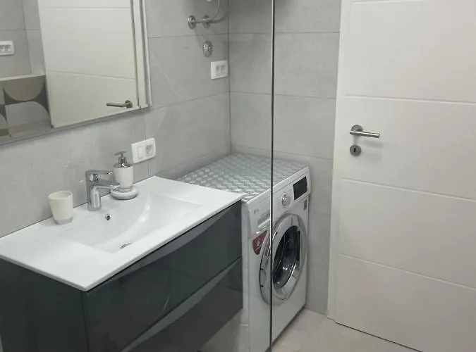 Διαμέρισμα Spacious New App For 5 Persons, Close Beach&city *