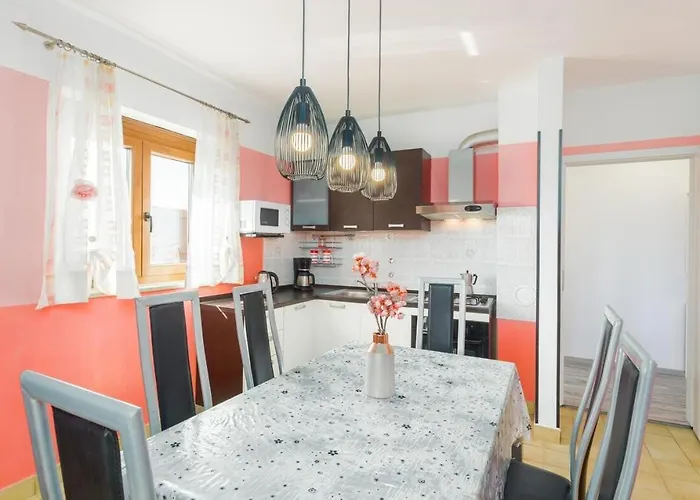 Διαμέρισμα Spacious New App For 5 Persons, Close Beach&city *