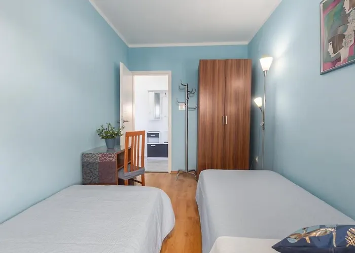 Spacious New App For 5 Persons, Close Beach&city * Πόρετς