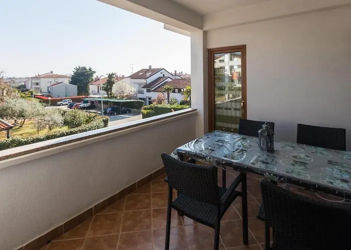 Spacious New App For 5 Persons, Close Beach&city Πόρετς