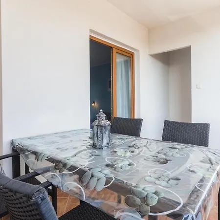 Spacious New App For 5 Persons, Close Beach&city Пореч