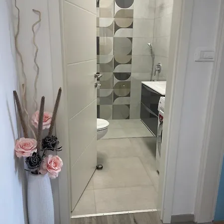 Spacious New App For 5 Persons, Close Beach&city * פורץ